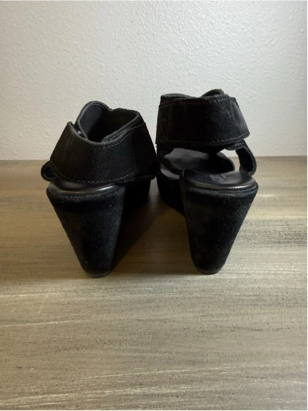 Cordani Reed Black Suede Platform Wedge Sandal Booties Size 9 / 39